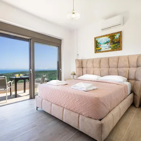 Villa Etheria Hriszí Aktí Haniá